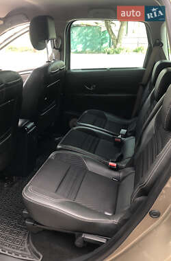 Минивэн Renault Grand Scenic 2016 в 