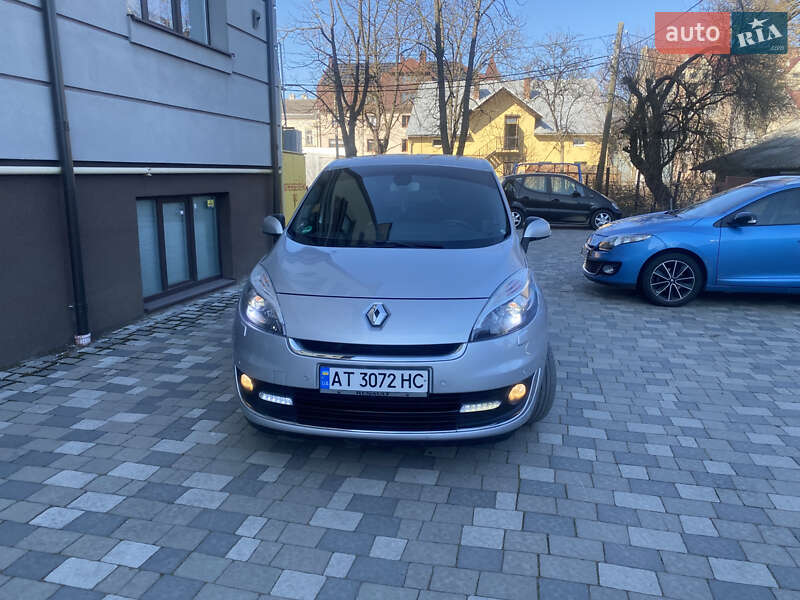 Renault Grand Scenic 2012