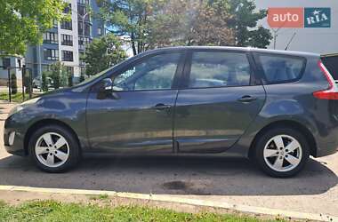 Минивэн Renault Grand Scenic 2009 в 