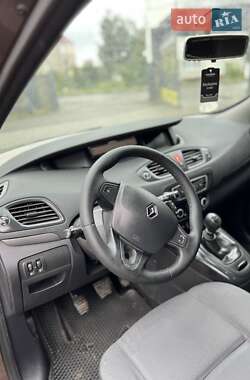 Минивэн Renault Grand Scenic 2010 в 