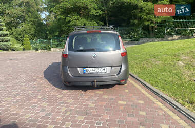 Минивэн Renault Grand Scenic 2012 в 