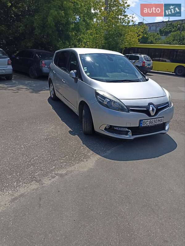 Renault Grand Scenic 2015