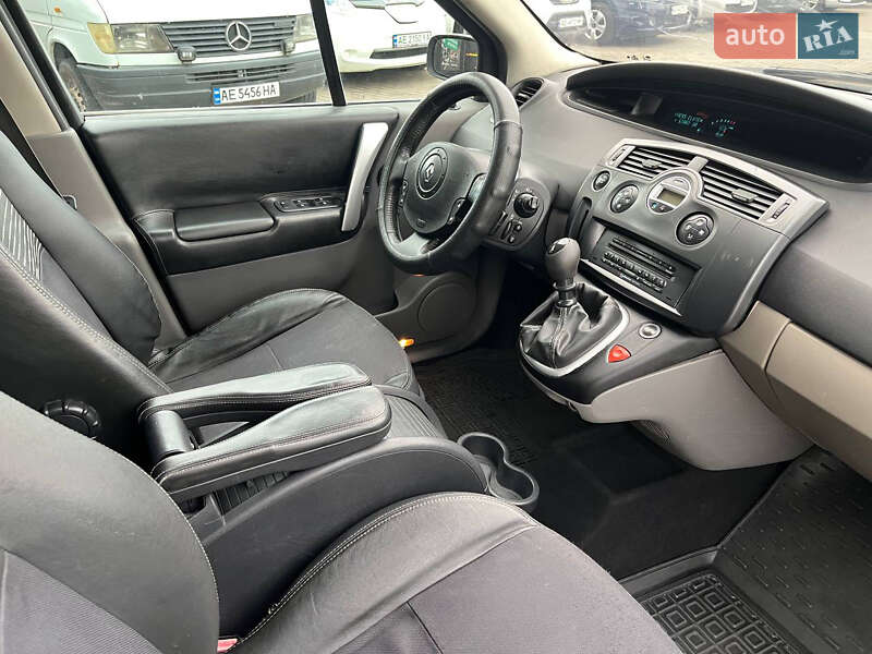 Мінівен Renault Grand Scenic 2005 в Кривому Розі