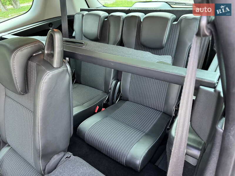 Минивэн Renault Grand Scenic 2015 в Ровно
