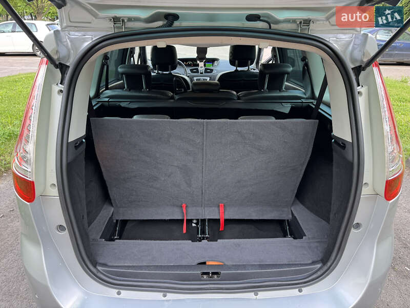 Минивэн Renault Grand Scenic 2015 в Ровно