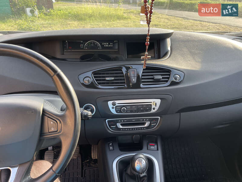 Мінівен Renault Grand Scenic 2014 в Стрию
