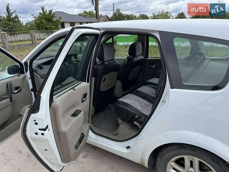 Мінівен Renault Grand Scenic 2004 в Сарнах