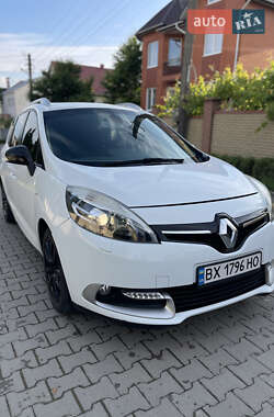 Минивэн Renault Grand Scenic 2015 в 