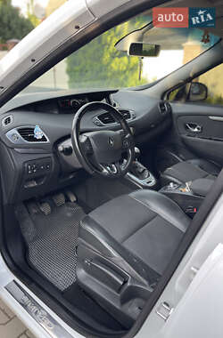 Минивэн Renault Grand Scenic 2015 в 