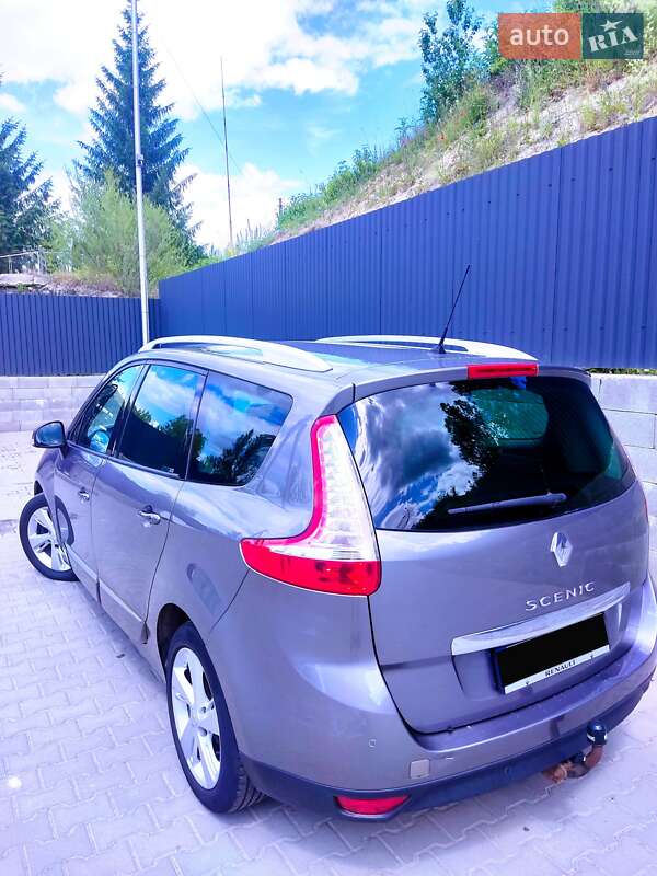 Мінівен Renault Grand Scenic 2015 в Івано-Франківську
