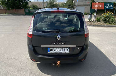 Минивэн Renault Grand Scenic 2011 в 