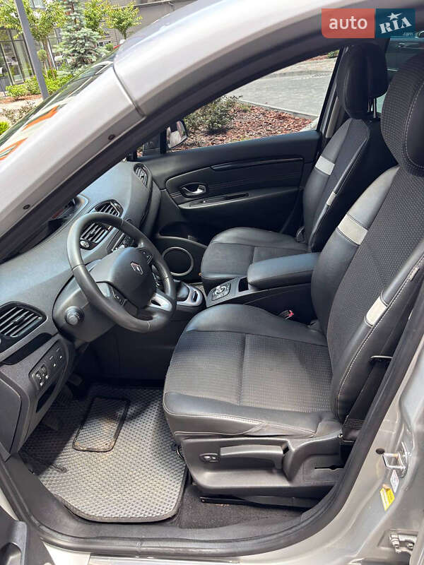Мінівен Renault Grand Scenic 2011 в Вараші фото 9 Мінівен Renault Grand Scenic 2011 в Вараші