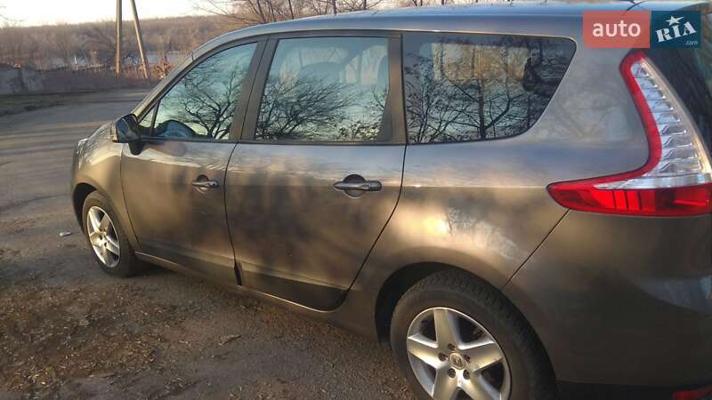 Мінівен Renault Grand Scenic 2013 в Запоріжжі