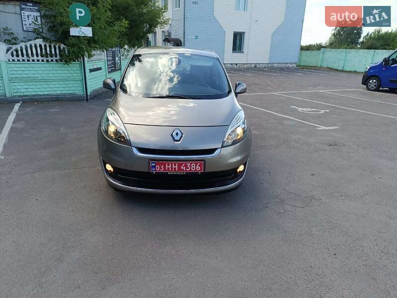 Renault Grand Scenic 2013
