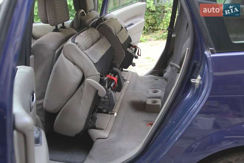 Мінівен Renault Grand Scenic 2004 в Ужгороді