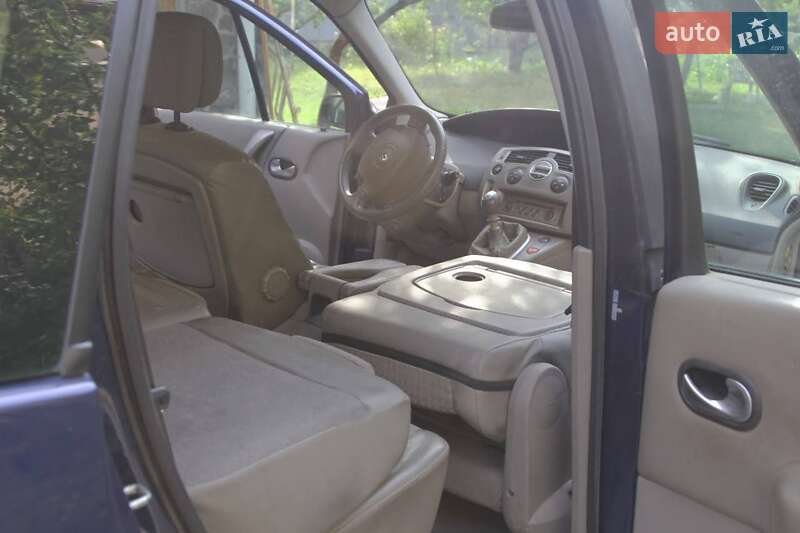 Мінівен Renault Grand Scenic 2004 в Ужгороді