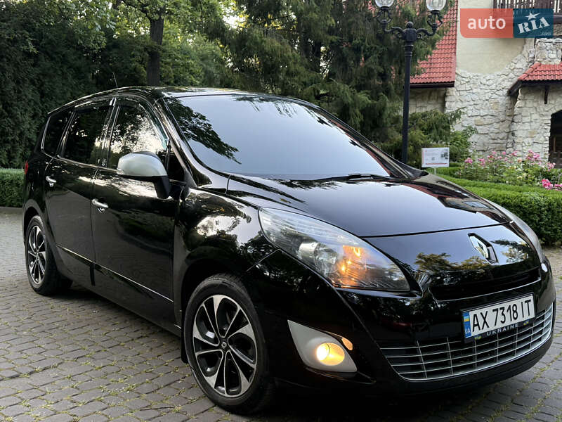 Renault Grand Scenic 2011
