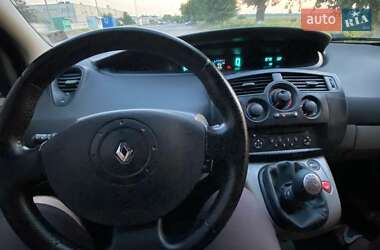 Минивэн Renault Grand Scenic 2004 в 