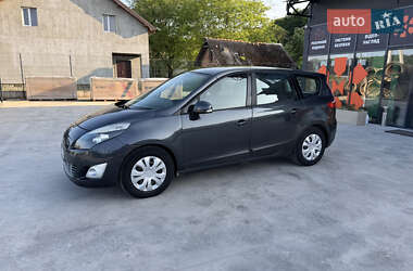 Минивэн Renault Grand Scenic 2010 в 