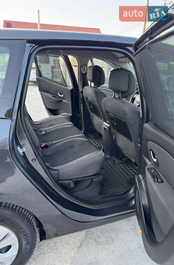 Минивэн Renault Grand Scenic 2010 в 