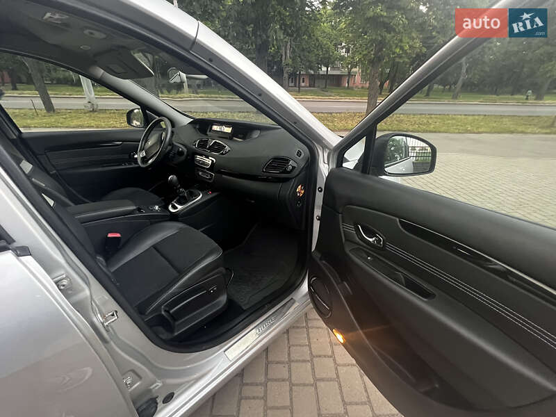 Минивэн Renault Grand Scenic 2011 в Ровно