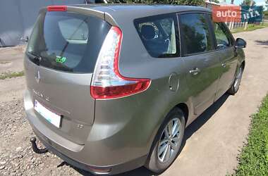 Минивэн Renault Grand Scenic 2012 в 