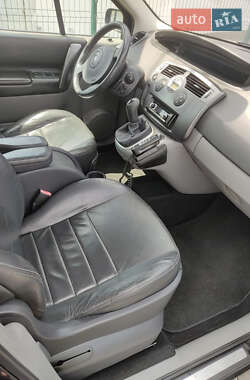 Минивэн Renault Grand Scenic 2004 в 