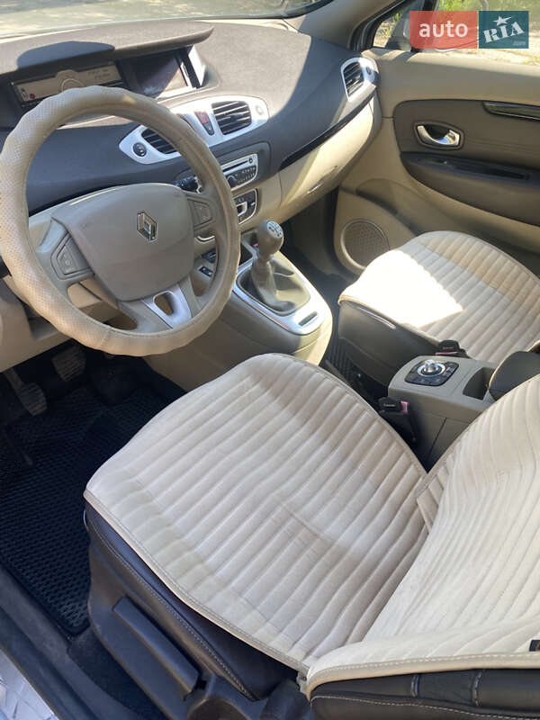 Минивэн Renault Grand Scenic 2010 в Запорожье