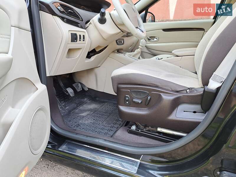 Мінівен Renault Grand Scenic 2013 в Бурштині