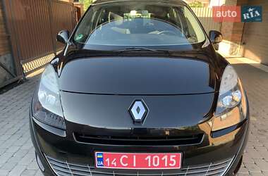 Минивэн Renault Grand Scenic 2010 в 