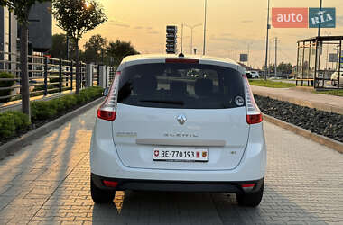 Минивэн Renault Grand Scenic 2011 в 