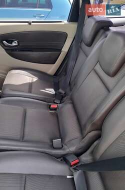 Минивэн Renault Grand Scenic 2012 в 