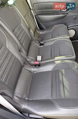 Минивэн Renault Grand Scenic 2016 в 