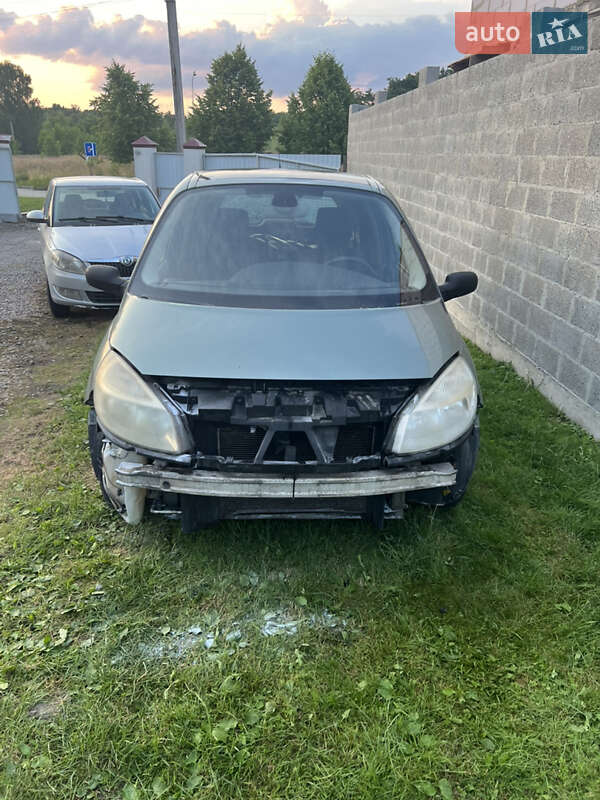 Renault Grand Scenic 2005