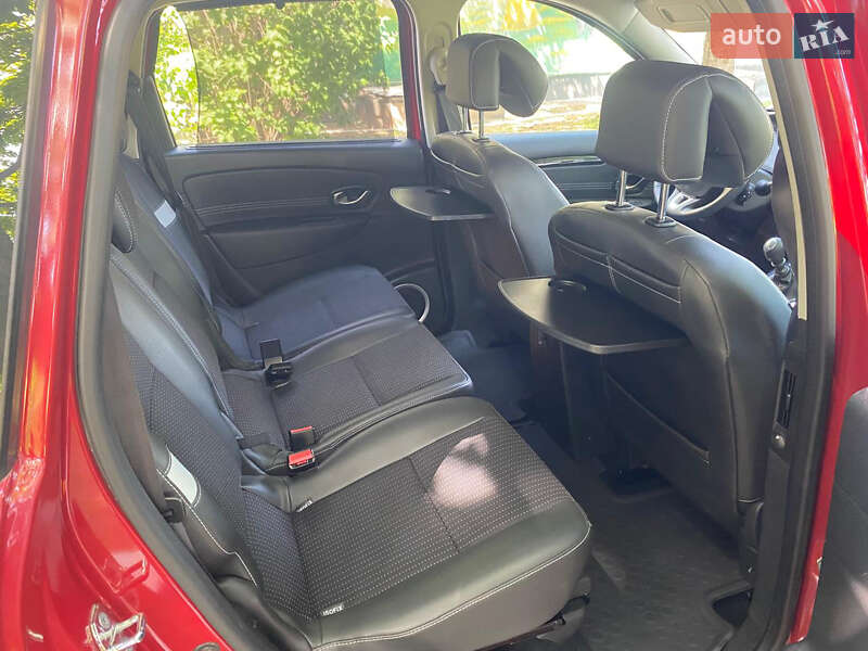 Мінівен Renault Grand Scenic 2011 в Рівному фото 50 Мінівен Renault Grand Scenic 2011 в Рівному