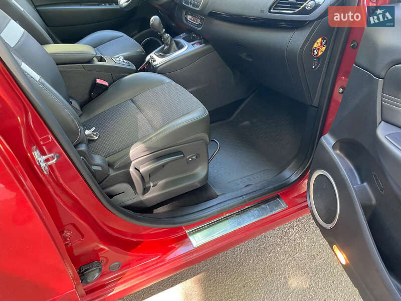 Мінівен Renault Grand Scenic 2011 в Рівному фото 55 Мінівен Renault Grand Scenic 2011 в Рівному