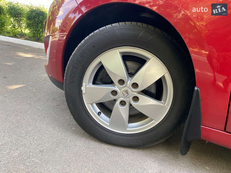 Мінівен Renault Grand Scenic 2011 в Рівному фото 60 Мінівен Renault Grand Scenic 2011 в Рівному