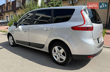 Минивэн Renault Grand Scenic 2012 в 