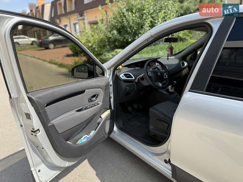 Мінівен Renault Grand Scenic 2012 в Чернігові