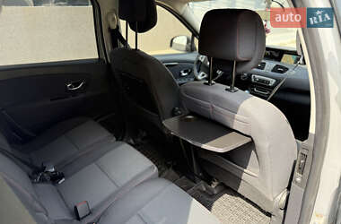 Минивэн Renault Grand Scenic 2012 в 
