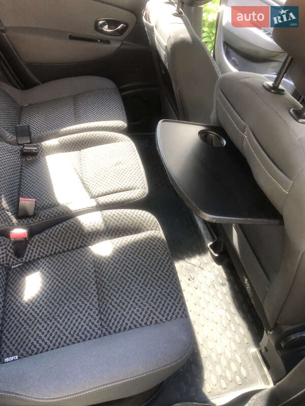 Минивэн Renault Grand Scenic 2011 в Звягеле