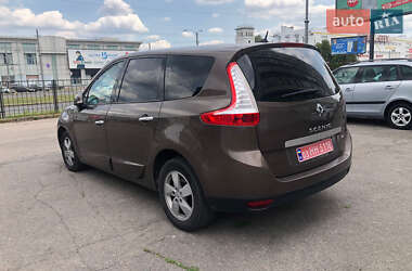 Минивэн Renault Grand Scenic 2011 в 