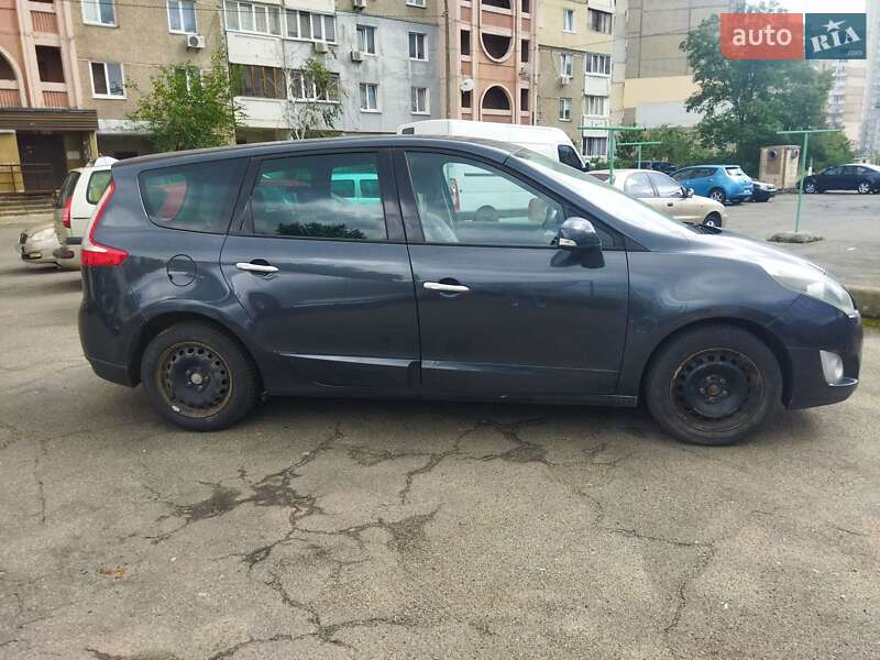 Renault Grand Scenic 2011