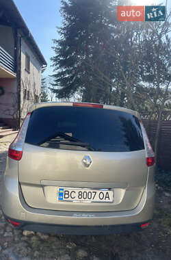 Минивэн Renault Grand Scenic 2010 в 