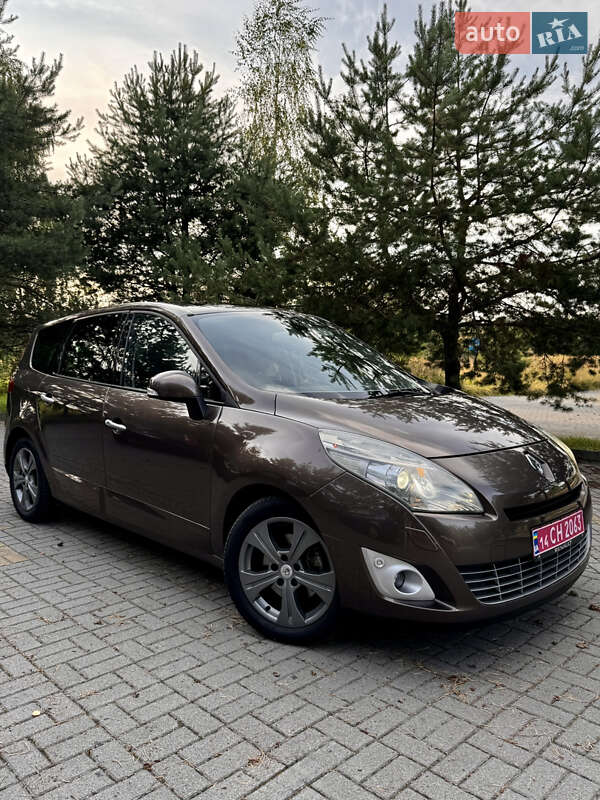 Минивэн Renault Grand Scenic 2010 в Дрогобыче
