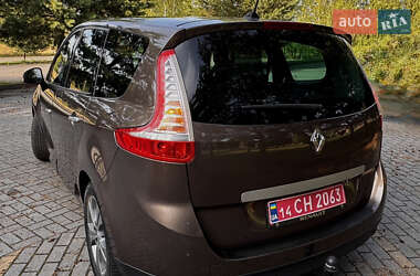 Минивэн Renault Grand Scenic 2010 в 