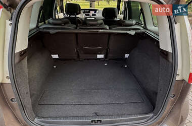 Минивэн Renault Grand Scenic 2010 в 