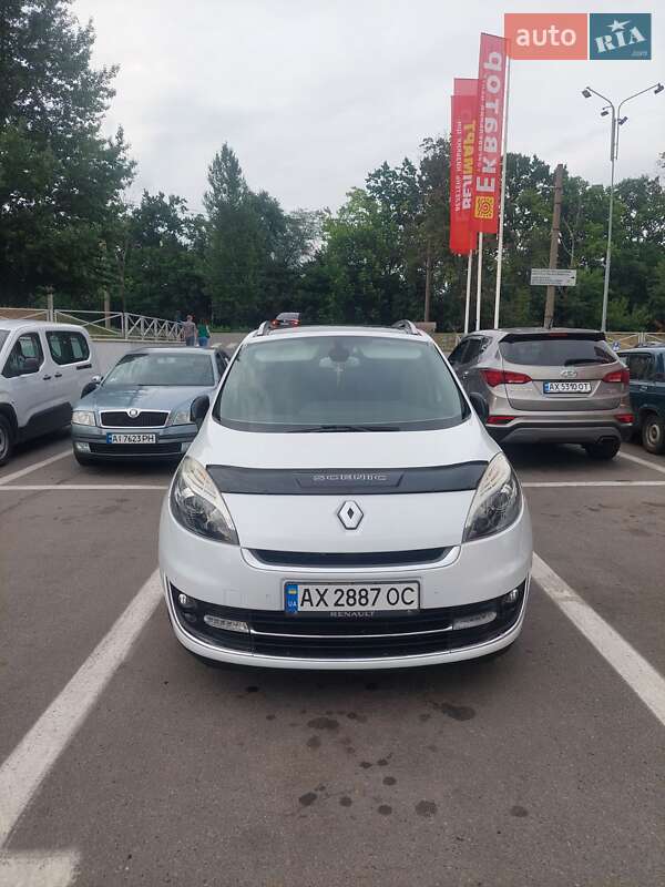 Renault Grand Scenic 2012