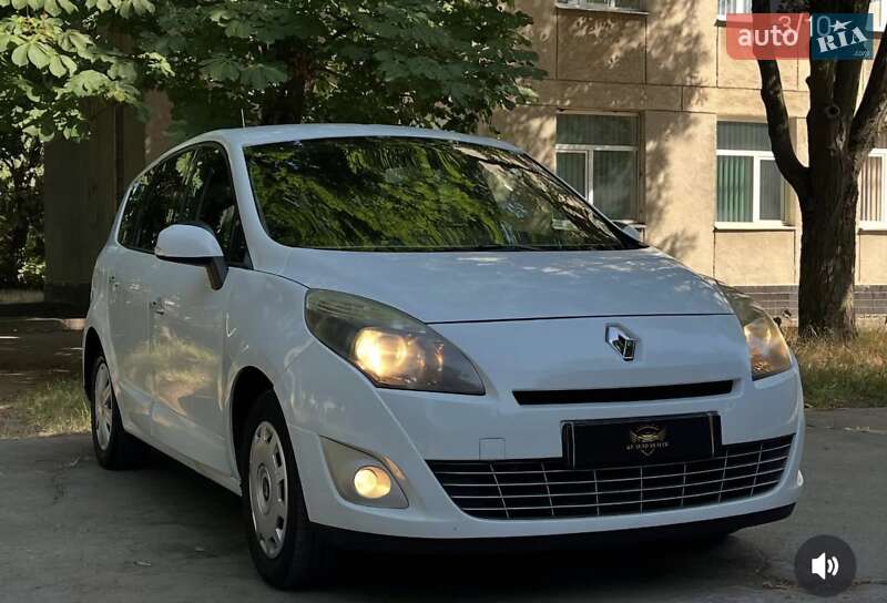 Renault Grand Scenic 2010