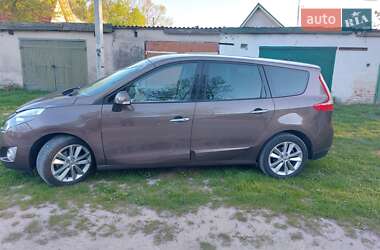 Минивэн Renault Grand Scenic 2009 в 